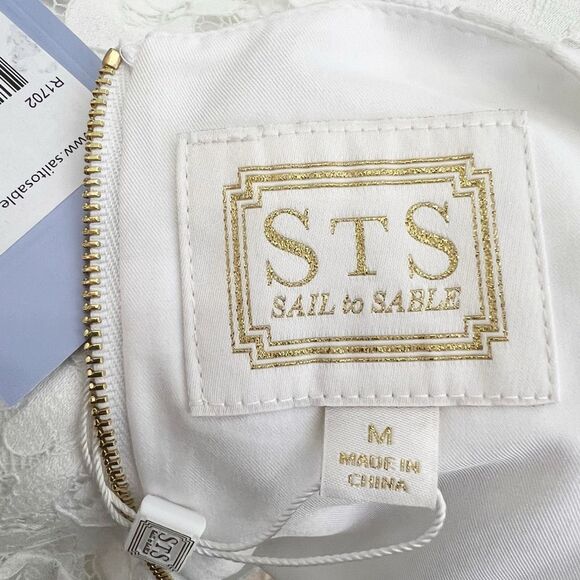 Sail to Sable Womens White Floral Layered Lace Blouse Top Size Medium NWT - Picture 5 of 6